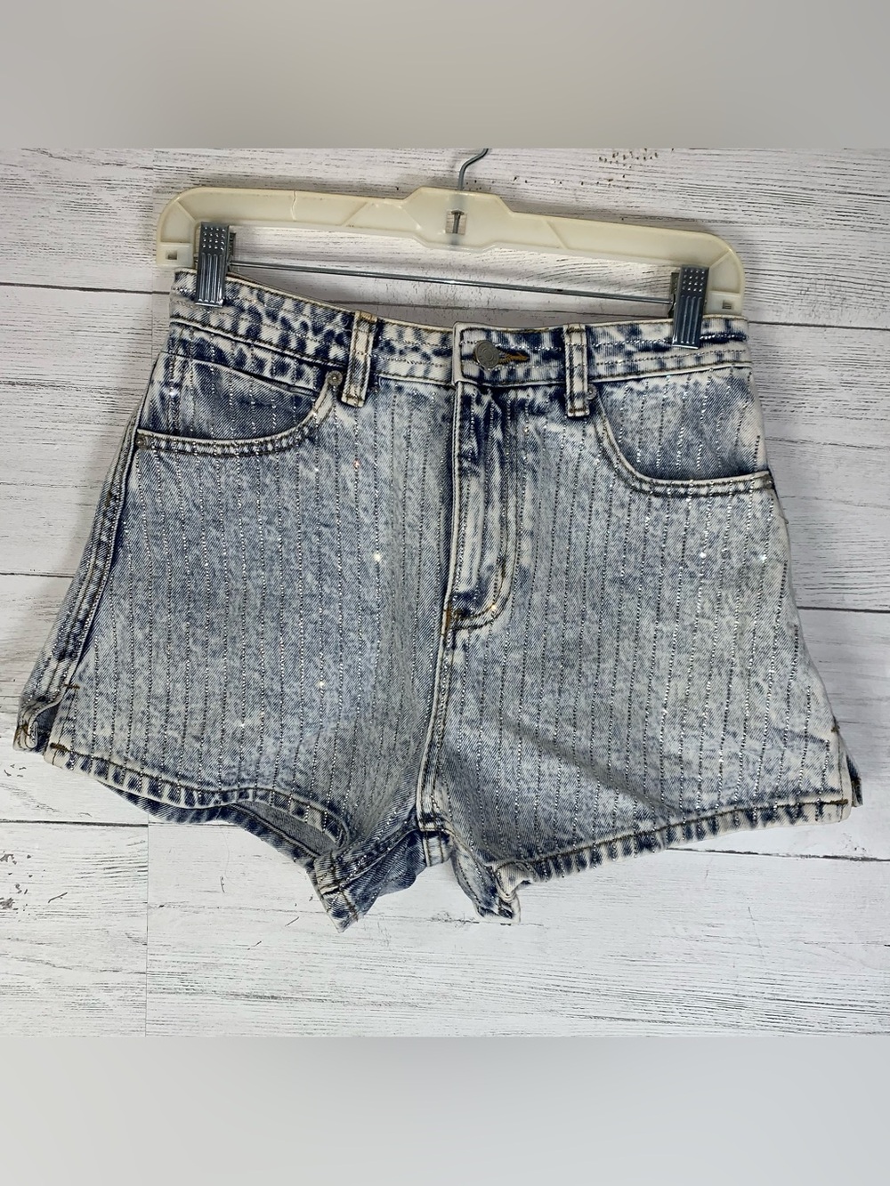 Mod on Trend crystal pinstripe Acid Wash denim Shorts women's small